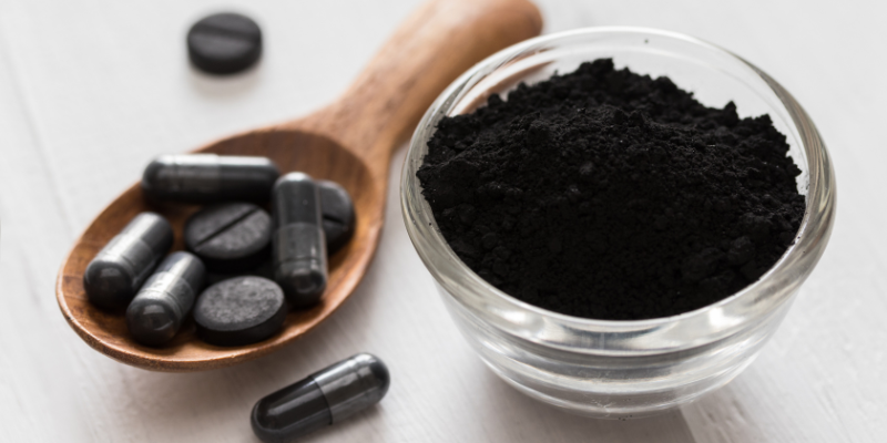 Zoom sur le charbon végétal activé